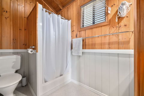 Hazelcreek Cottages - Stayed 2