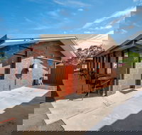 Golden Country Motel  Caravan Park - Stayed