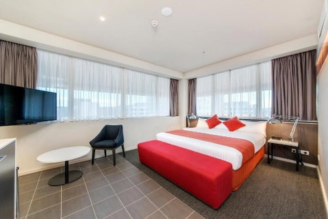Abode Woden - Stays Accommodation 5