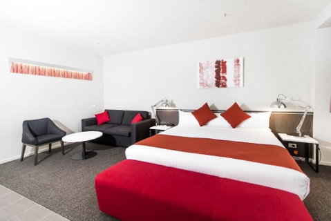 Abode Woden - Stays Accommodation 4