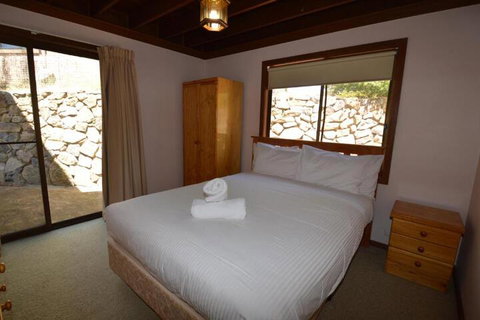 Cedar Haven - Stays Accommodation 6