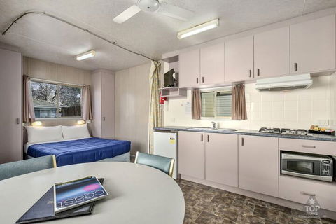Cowes Caravan Park - Stayed 6