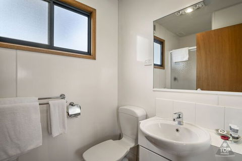 Cowes Caravan Park - Stayed 7