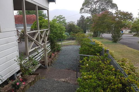 16 Gregson Silky Oaks - Stayed 5