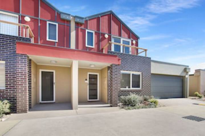 Churchill VIC Stayed