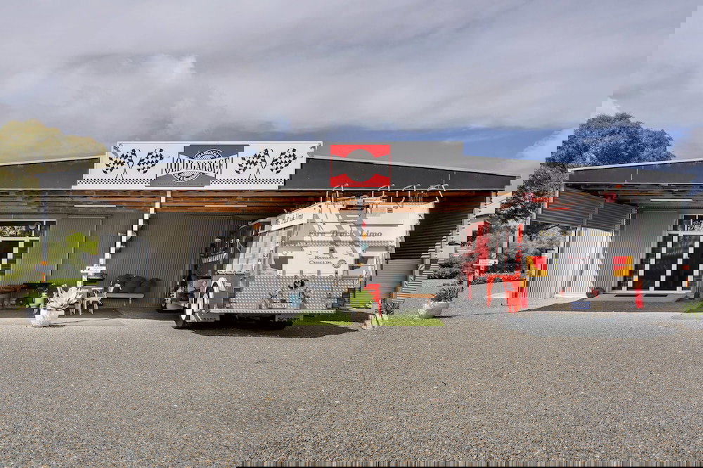 Light Pass SA Stayed