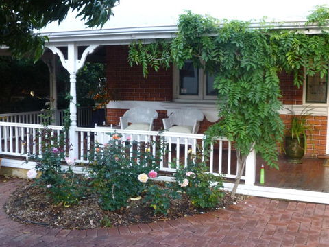 Lakeside Bed & Breakfast - Stayed 5