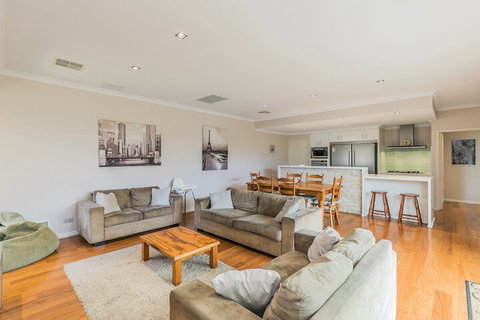 Ocean Keys Cottage - Stayed 7