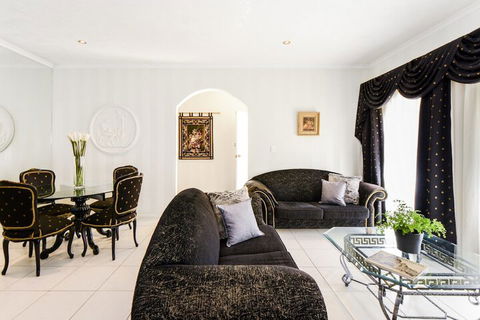 BOUTIQUE STAYS - Brighton Rose - Stayed 3