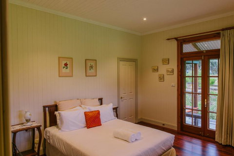 Hanging Tree Wines - Stayed 6