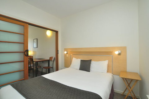 Lennox Holiday Apartments - Stayed 5