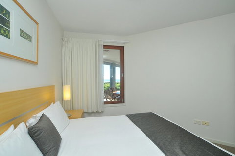 Lennox Holiday Apartments - Stayed 3