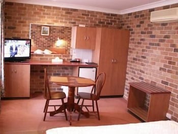 Cedar Lodge Motel - Stayed 5