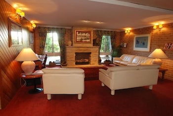 The Hermitage Motel - Stayed 6