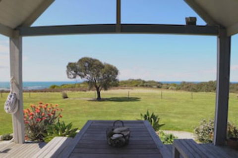 Bear Gully Coastal Cottages - Stayed 0