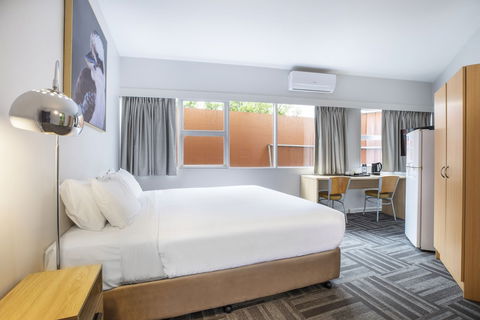 Meadow Inn Hotel-Motel - Stayed 6