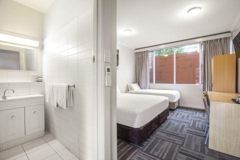 Meadow Inn Hotel-Motel - Stayed 5