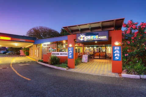 Brook Hotel - Stays Accommodation 1