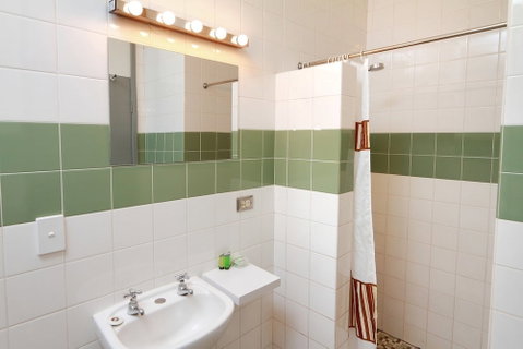 Brook Hotel - Stays Accommodation 6