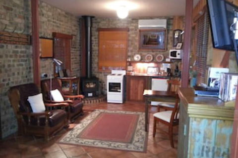 Eagle Foundry Bed & Breakfast - Stays Accommodation 4