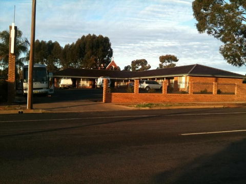 Cobar Town And Country Motor Inn - Stays Accommodation 0