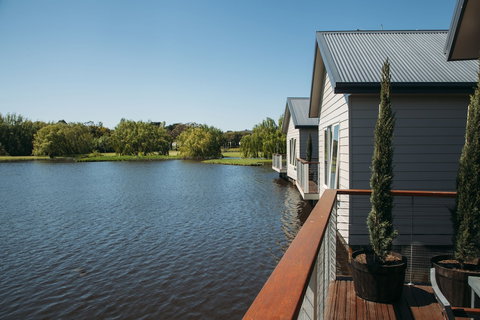 Lakeside Villas At Crittenden - Stays Accommodation 1