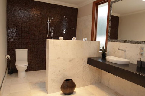 Aurora Cottages - Stays Accommodation 3