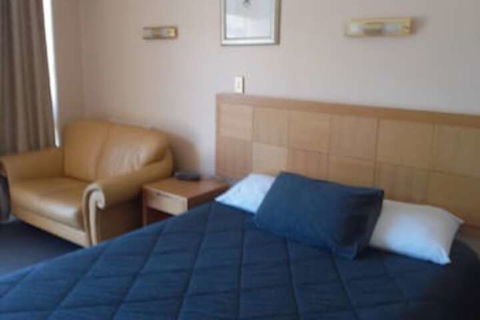 Desert Sand Motor Inn - Stays Accommodation 7