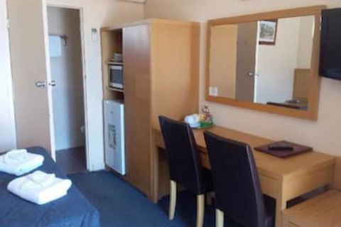 Desert Sand Motor Inn - Stays Accommodation 6