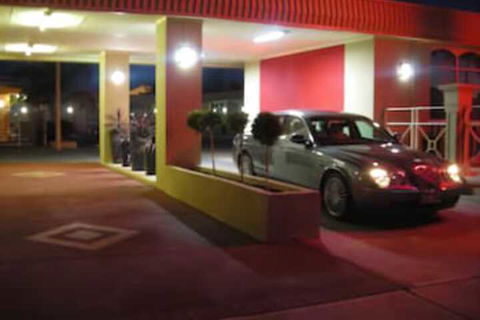 Desert Sand Motor Inn - Stays Accommodation 1