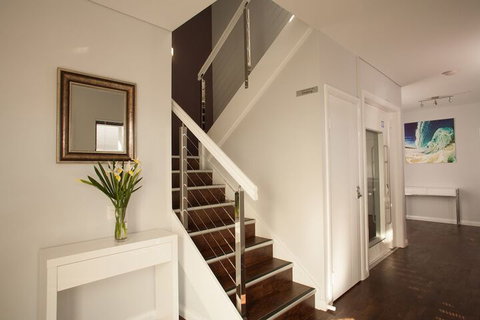 Albany Waves - Stayed 4