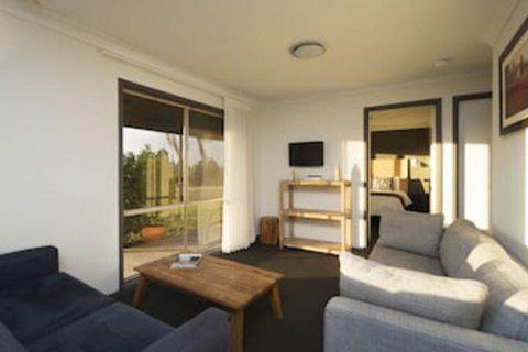 Windarra Lodge - Stays Accommodation 0