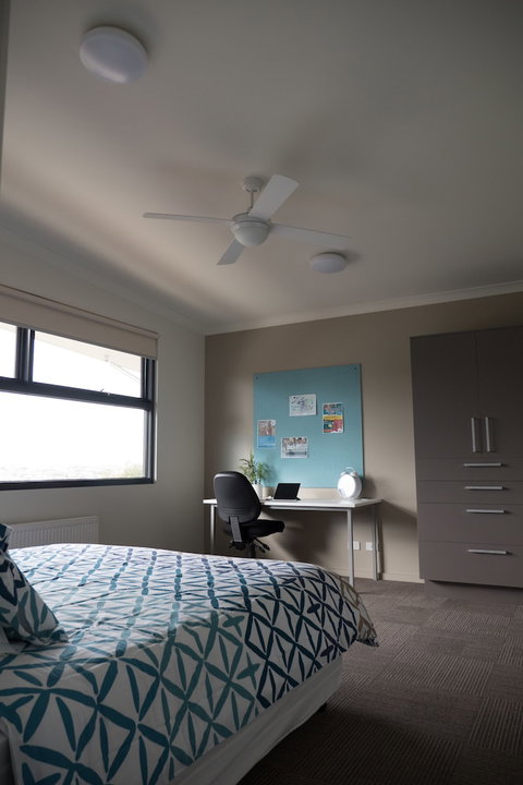 Deakin Geelong Units - Stayed 6