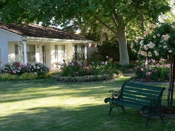 Aarinda Holiday Apartments - Stays Accommodation 1