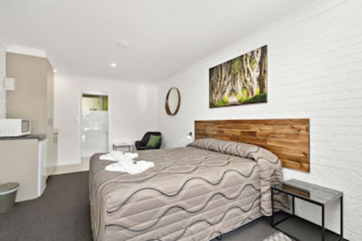Beachmere QLD Stayed