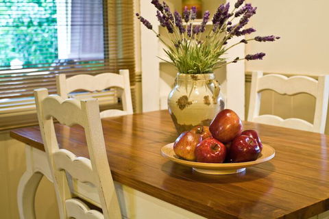 Autumn Abode Cottages Two - Stayed 4