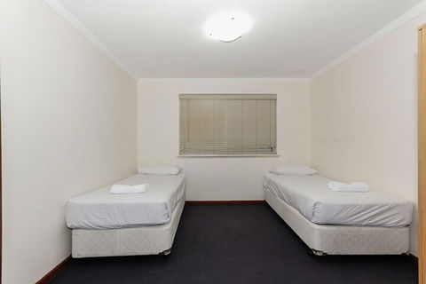 Burswood Lodge Apartments - Stayed 2