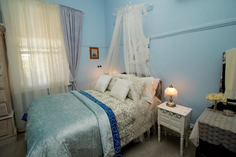 Ellas Place - Stays Accommodation 3