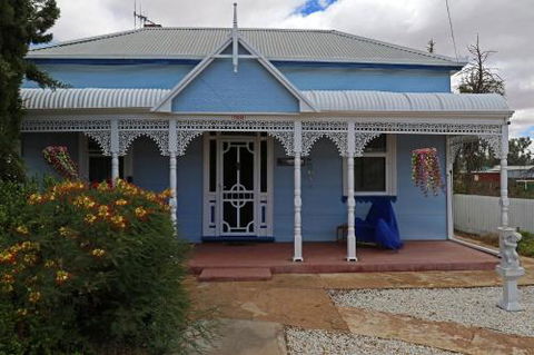 Ellas Place - Stays Accommodation 5