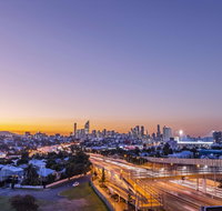 Oaks Brisbane Woolloongabba Suites - Stays Accommodation
