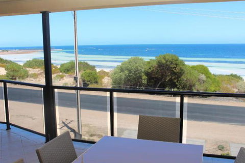 The Lighthouse Beachfront Accommodation - Stayed 4