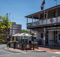 Corner Hotel Alexandra - Stays Accommodation