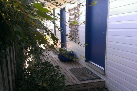 Springtide Studio Apartments - Stayed 1