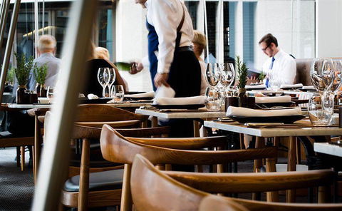 Q Dining - Stays Accommodation 10