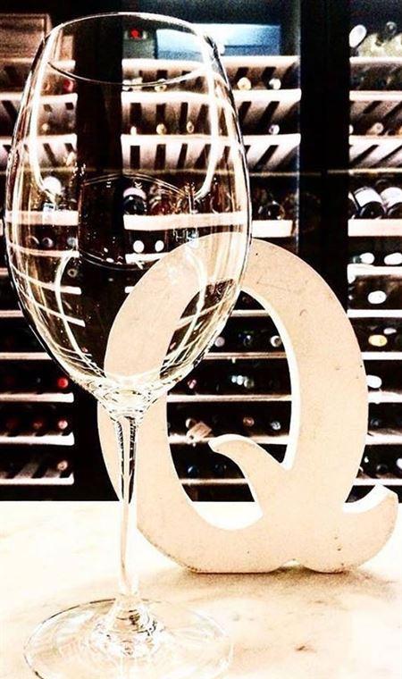 Q Dining - Stays Accommodation 4