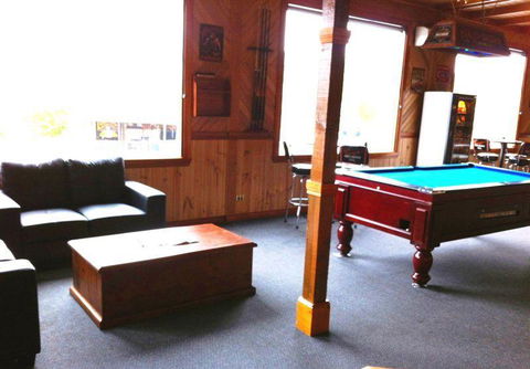 Harley Ironhorse Bar & Grill - Stays Accommodation 12