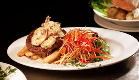 Harley Ironhorse Bar & Grill - Stays Accommodation 13