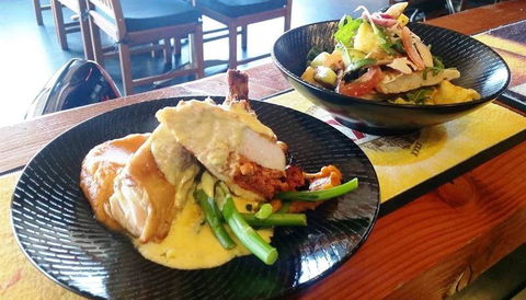 Harley Ironhorse Bar & Grill - Stays Accommodation 7