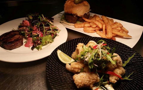 Harley Ironhorse Bar & Grill - Stays Accommodation 8
