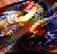 Syndicate Room - Stayed